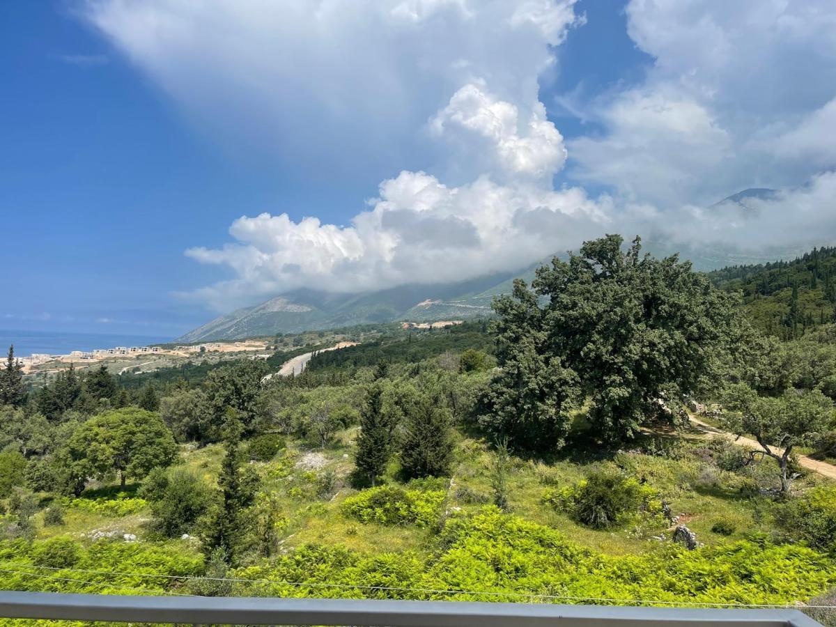 Season Inn Dhërmi Εξωτερικό φωτογραφία