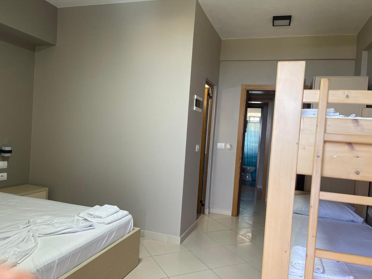 Season Inn Dhërmi Εξωτερικό φωτογραφία