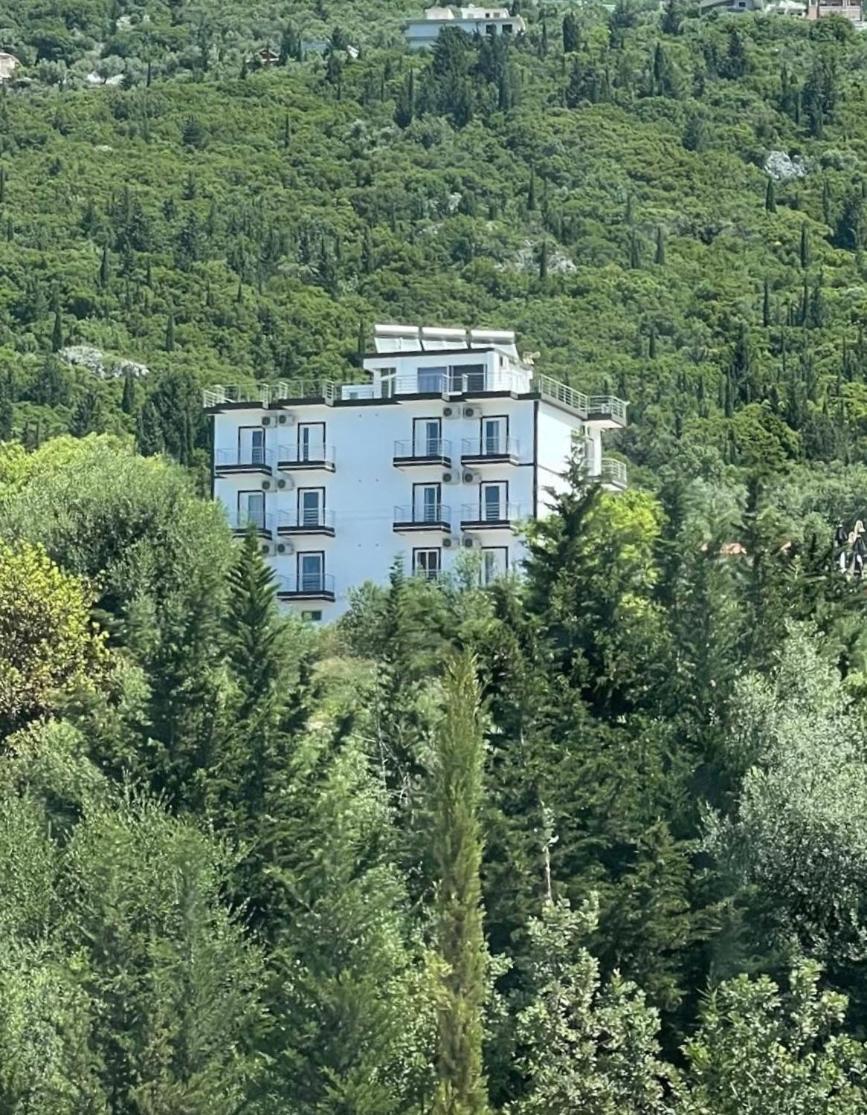 Season Inn Dhërmi Εξωτερικό φωτογραφία