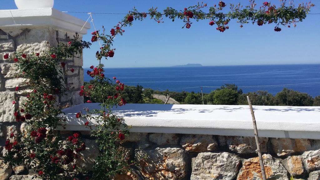 Season Inn Dhërmi Εξωτερικό φωτογραφία