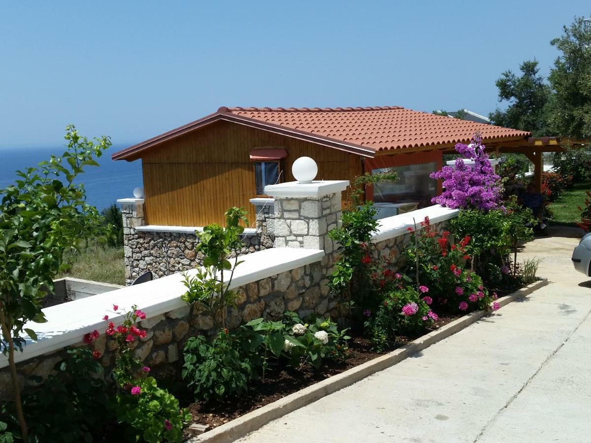 Season Inn Dhërmi Εξωτερικό φωτογραφία