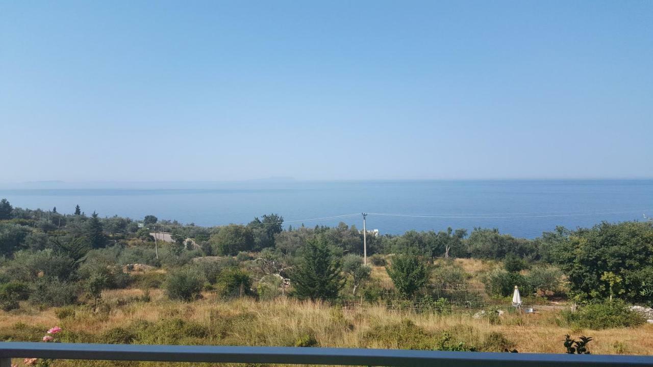Season Inn Dhërmi Εξωτερικό φωτογραφία