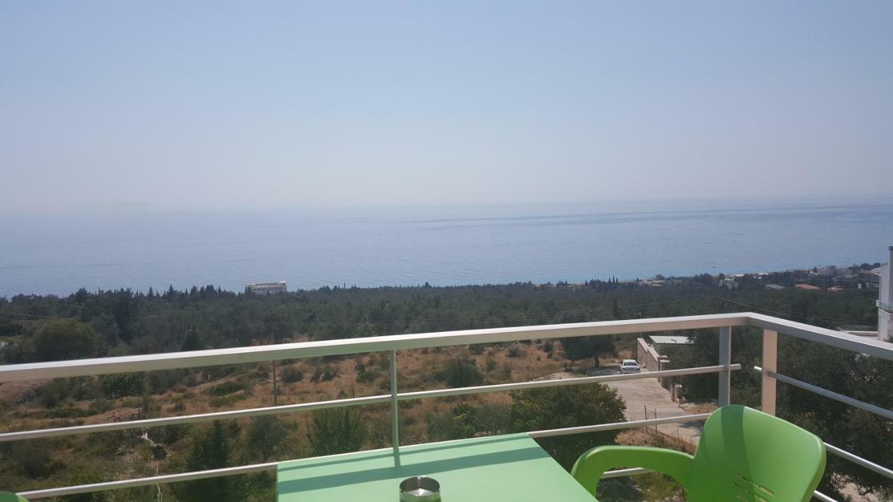 Season Inn Dhërmi Εξωτερικό φωτογραφία