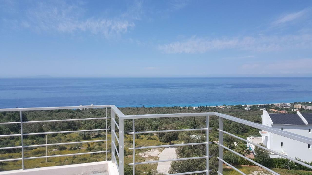 Season Inn Dhërmi Εξωτερικό φωτογραφία